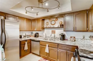 Photo #4: 2343277 Listing 