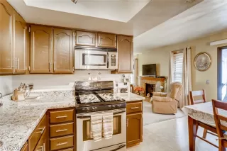 Photo #5: 2343277 Listing 