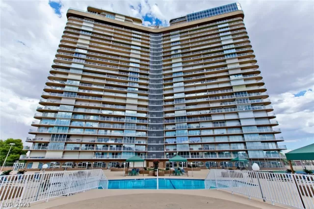 MLS: 2343284 Condo For Sale