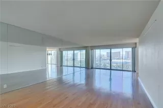 Photo #4: 2343284 Listing