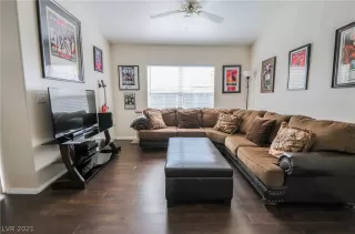 Photo #4: 2343352 Listing