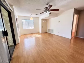 Photo #1: 2343466 Listing 