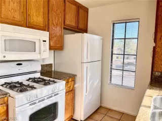 Photo #5: 2343466 Listing 