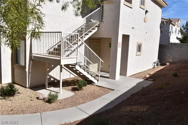 MLS: 2343473 Condo For Sale