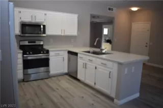 Photo #5: 2343473 Listing 