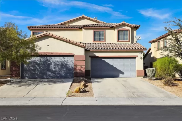 MLS: 2343477 Condo For Sale