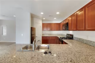 Photo #6: 2343477 Listing 