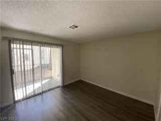 Photo #3: 2343478 Listing 