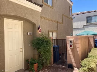 Photo #1: 2343496 Listing 