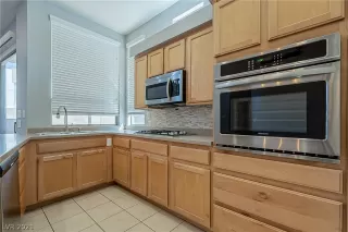 Photo #3: 2343520 Listing 