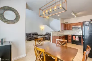 Photo #5: 2343523 Listing