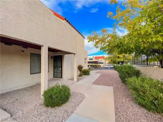 Photo #4: 2343532 Listing