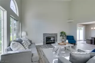 Photo #4: 2343550 Listing 