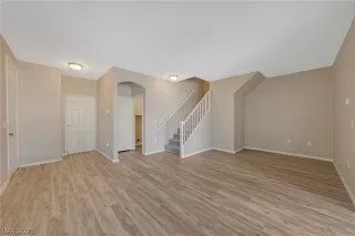 Photo #2: 2343562 Listing 