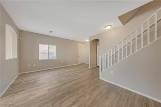 Photo #3: 2343562 Listing 