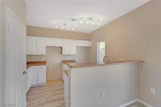 Photo #6: 2343562 Listing 