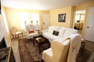 Photo #1: 2343564 Listing 