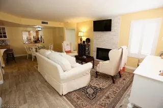 Photo #4: 2343564 Listing 