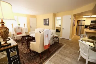 Photo #6: 2343564 Listing 