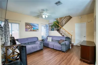 Photo #3: 2343580 Listing 