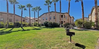 Photo #3: 2343605 Listing