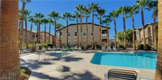 Photo #6: 2343605 Listing