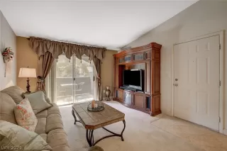 Photo #4: 2343619 Listing 