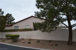 Photo #2: 2343645 Listing 