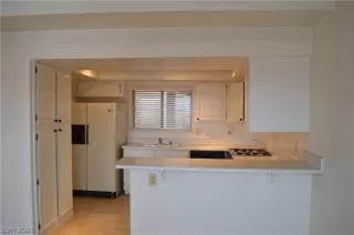 Photo #4: 2343645 Listing 