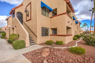 Photo #3: 2343648 Listing