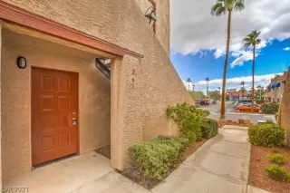 Photo #4: 2343648 Listing