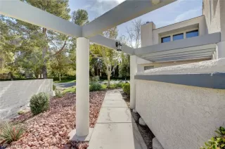 Photo #6: 2343649 Listing