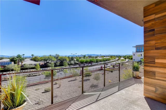 MLS: 2343708 Condo For Sale