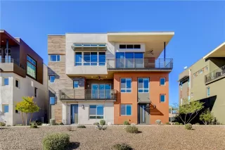 Photo #3: 2343708 Listing