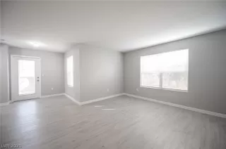 Photo #4: 2343818 Listing 