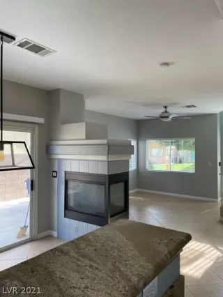 Photo #2: 2343833 Listing