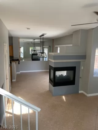 Photo #4: 2343833 Listing