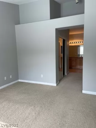 Photo #5: 2343833 Listing