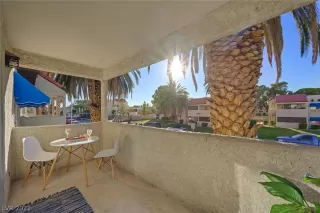 Photo #2: 2343839 Listing