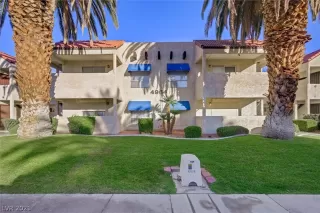 Photo #3: 2343839 Listing