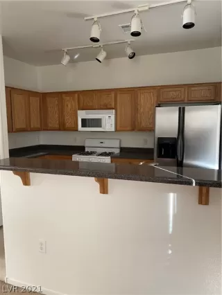 Photo #2: 2343846 Listing 