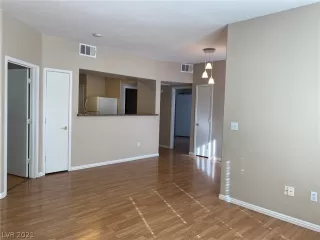 Photo #3: 2343854 Listing