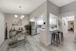 Photo #6: 2343857 Listing