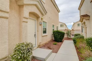 Photo #3: 2343903 Listing