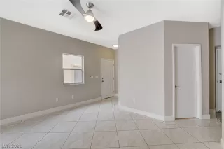 Photo #4: 2343903 Listing