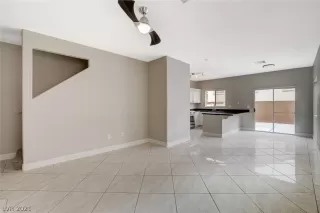 Photo #6: 2343903 Listing