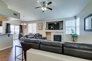 Photo #2: 2343906 Listing