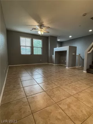 Photo #4: 2343941 Listing 