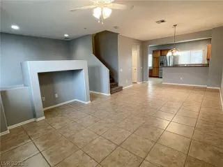 Photo #6: 2343941 Listing 