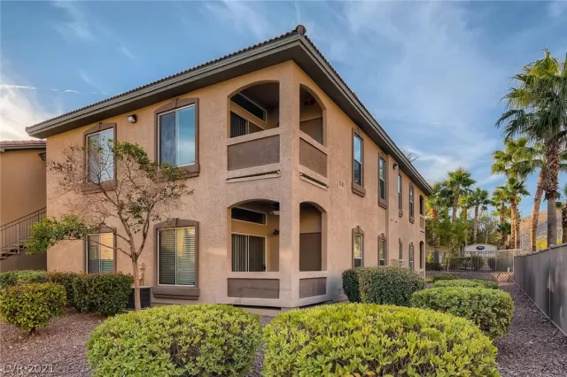 MLS: 2343949 Condo For Sale